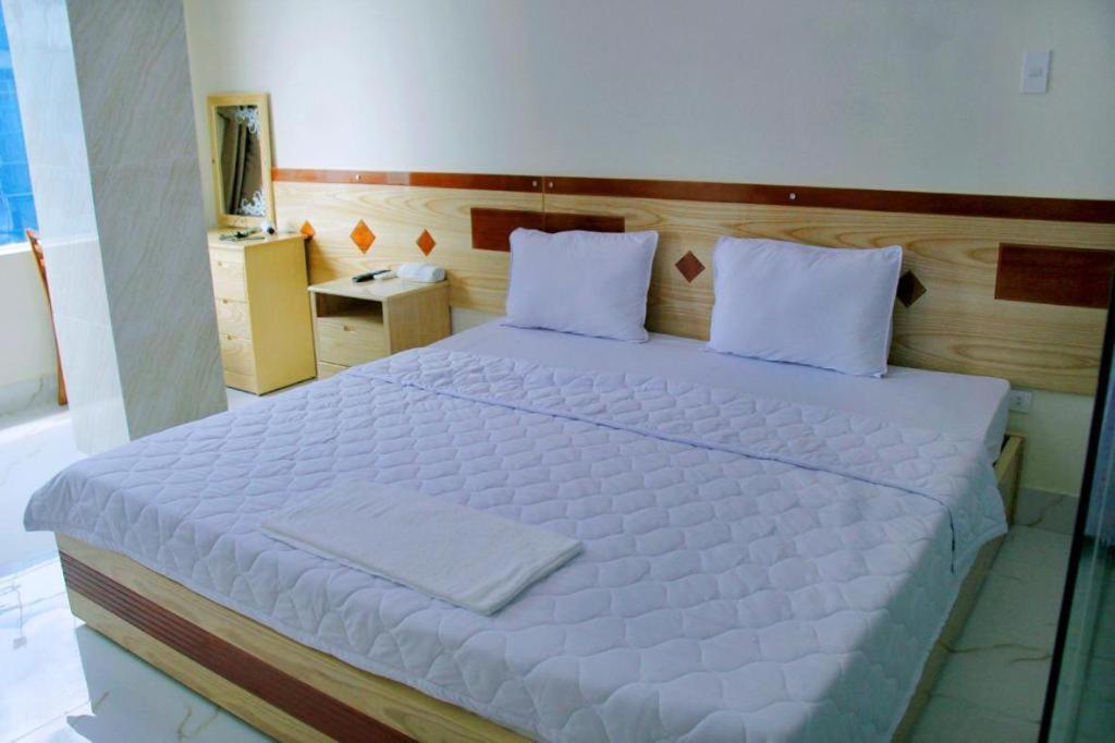 Yen Vy 04 Luxury Hotel Quy Nhon Exterior foto