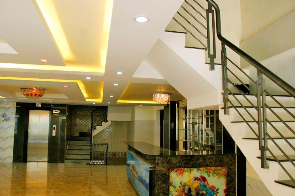 Yen Vy 04 Luxury Hotel Quy Nhon Exterior foto