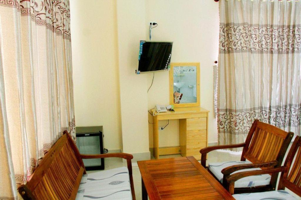 Yen Vy 04 Luxury Hotel Quy Nhon Exterior foto