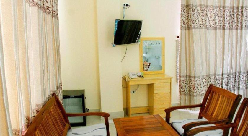 Yen Vy 04 Luxury Hotel Quy Nhon Exterior foto